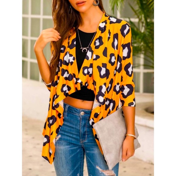 1/2 Sleeve Conventional Collar Trendy Leopard Print Asymmetrical Cardigan Tunic - Picture 2 of 6